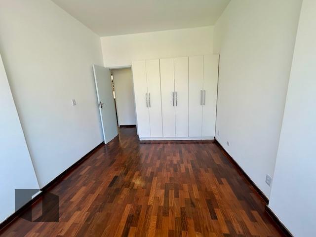 Apartamento à venda com 3 quartos, 120m² - Foto 9