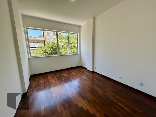 Apartamento à venda com 3 quartos, 120m² - Foto 10