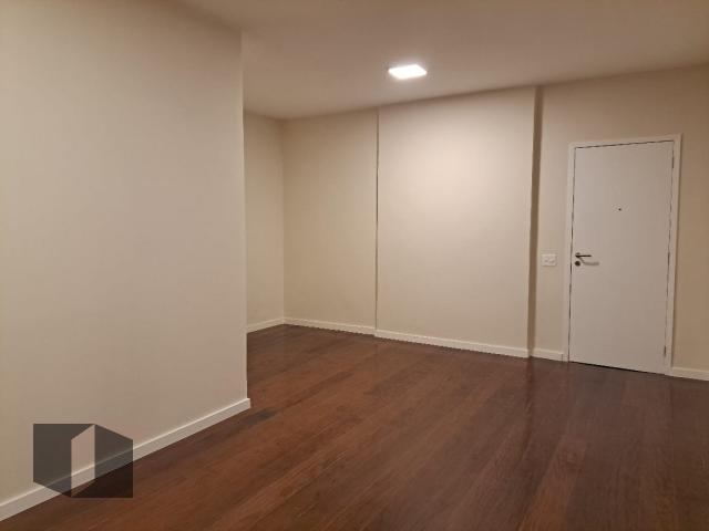 Apartamento para alugar com 3 quartos, 123m² - Foto 6