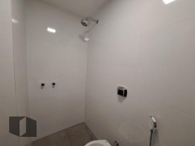 Apartamento para alugar com 3 quartos, 123m² - Foto 15