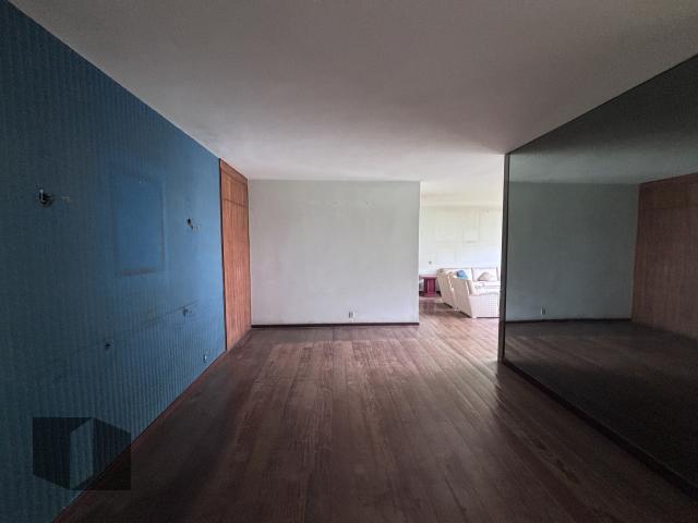 Apartamento à venda com 4 quartos, 265m² - Foto 4