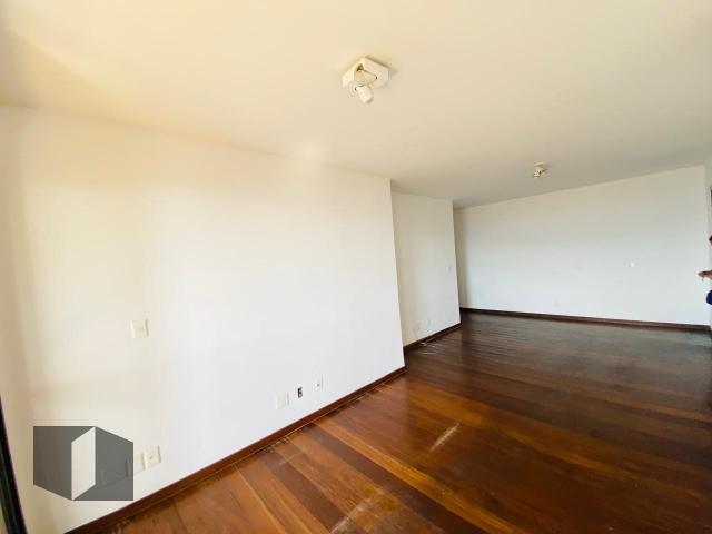 Apartamento à venda com 3 quartos, 124m² - Foto 3