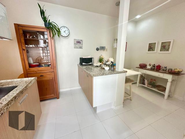 Apartamento à venda com 3 quartos, 97m² - Foto 19