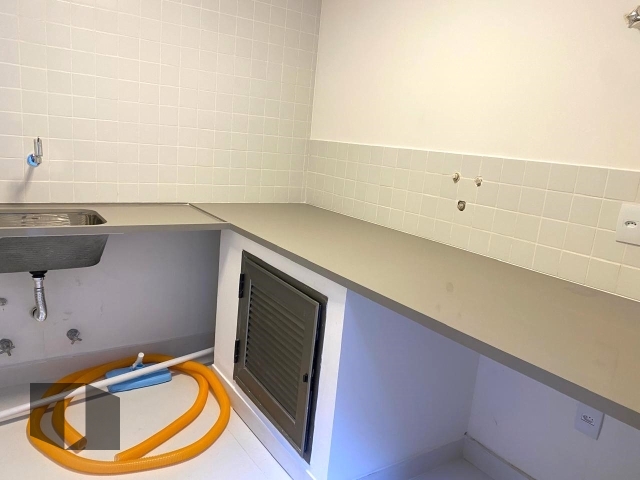 Apartamento à venda com 3 quartos, 251m² - Foto 32