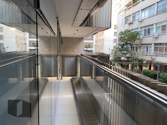 Apartamento à venda com 3 quartos, 251m² - Foto 12