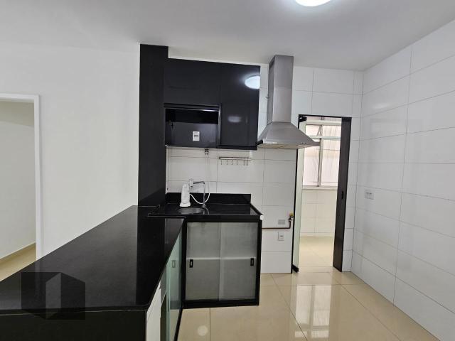 Apartamento para alugar com 2 quartos, 70m² - Foto 7