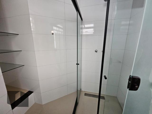 Apartamento para alugar com 2 quartos, 70m² - Foto 18