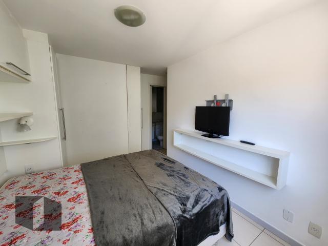 Apartamento à venda com 2 quartos, 60m² - Foto 9