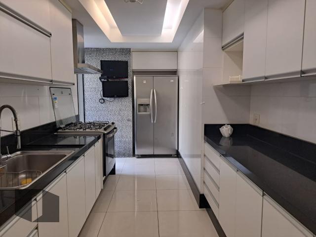 Apartamento à venda com 3 quartos, 140m² - Foto 16