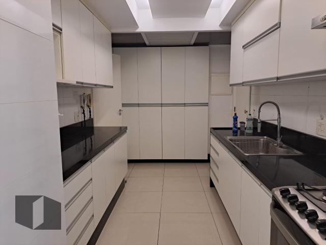 Apartamento à venda com 3 quartos, 140m² - Foto 17