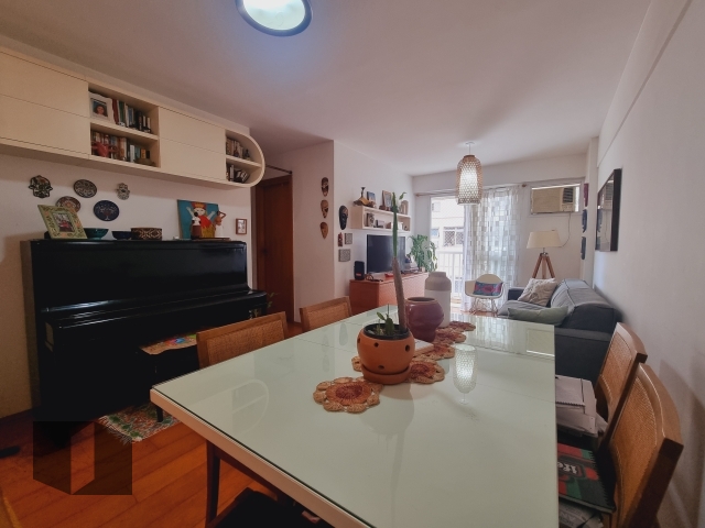 Apartamento à venda com 3 quartos, 99m² - Foto 2