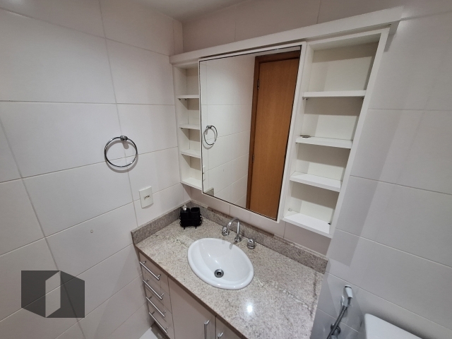 Apartamento à venda com 2 quartos, 72m² - Foto 12