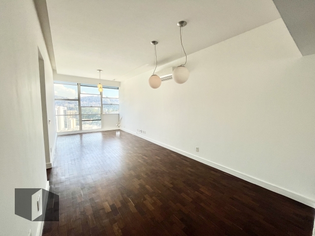 Apartamento para alugar com 2 quartos, 96m² - Foto 3