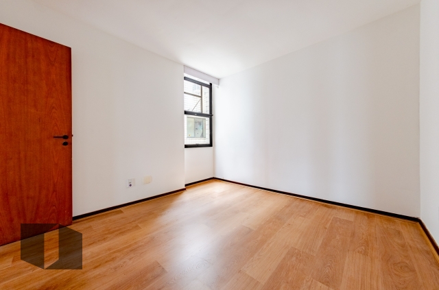 Apartamento para alugar com 4 quartos, 172m² - Foto 16