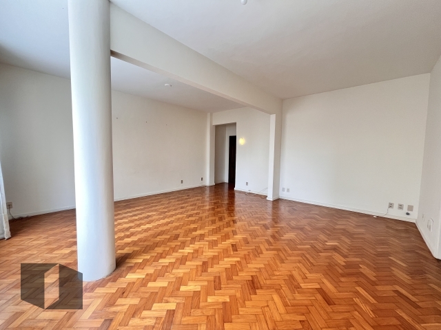 Apartamento para alugar com 3 quartos, 132m² - Foto 2