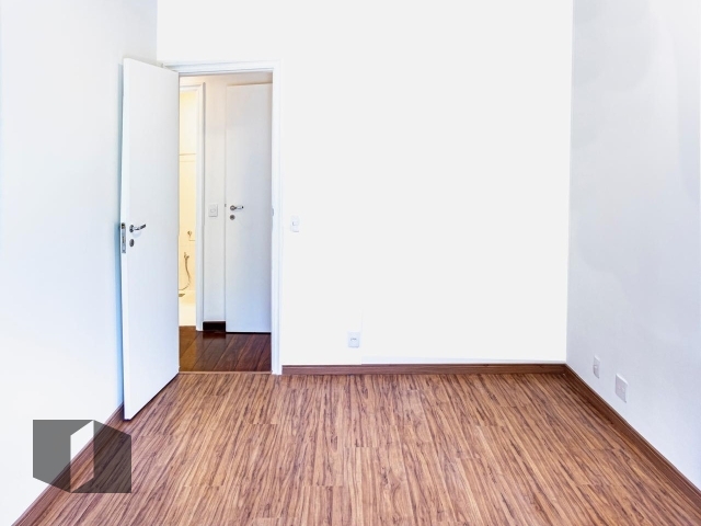 Apartamento à venda com 3 quartos, 130m² - Foto 10