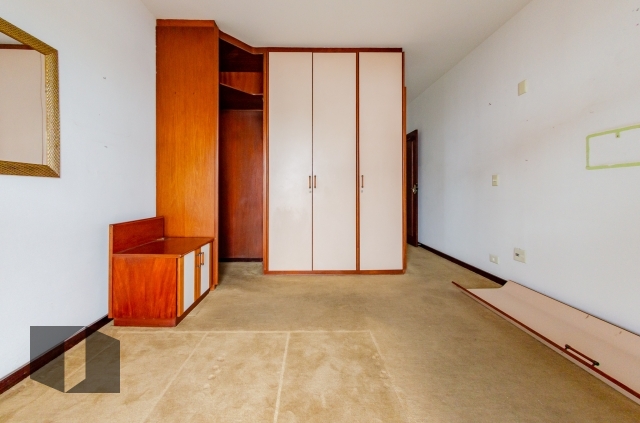 Apartamento à venda com 4 quartos, 223m² - Foto 13