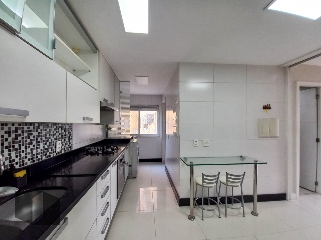 Apartamento para alugar com 3 quartos, 133m² - Foto 26