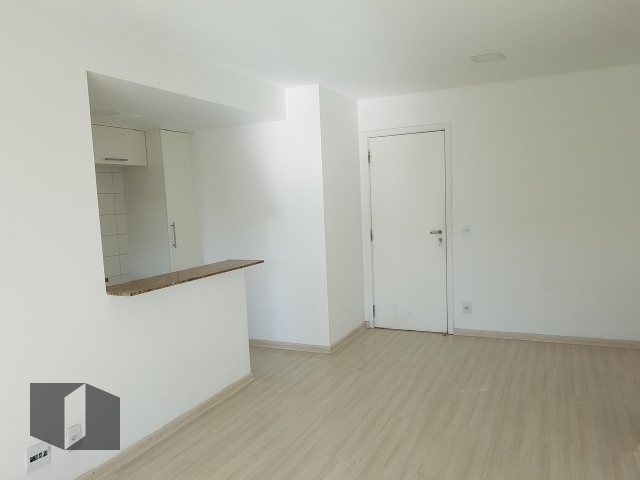 Apartamento à venda com 2 quartos, 65m² - Foto 1