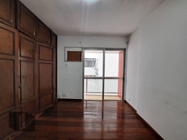 Apartamento para alugar com 3 quartos, 81m² - Foto 11