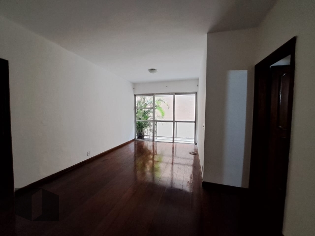 Apartamento para alugar com 3 quartos, 81m² - Foto 2