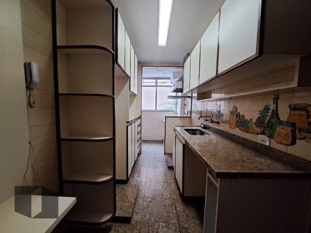 Apartamento para alugar com 3 quartos, 81m² - Foto 13