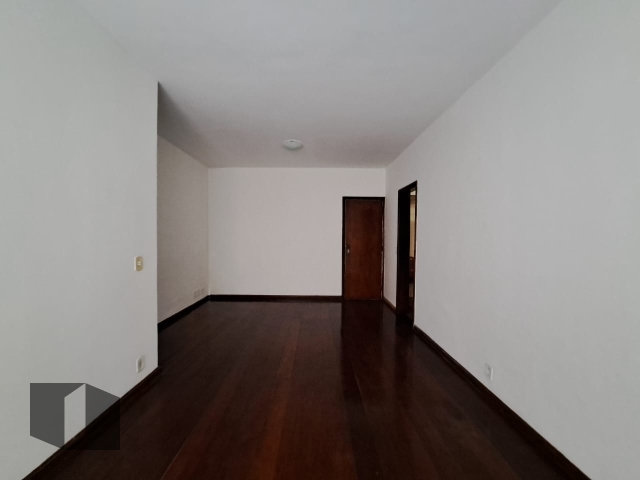 Apartamento para alugar com 3 quartos, 81m² - Foto 4