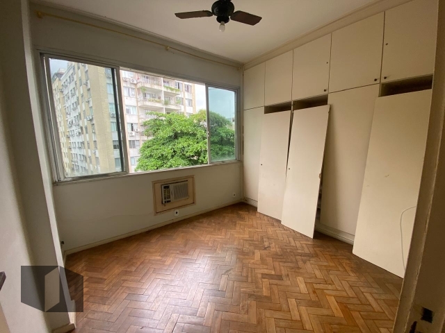 Apartamento à venda com 3 quartos, 87m² - Foto 12