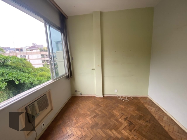 Apartamento à venda com 3 quartos, 87m² - Foto 8