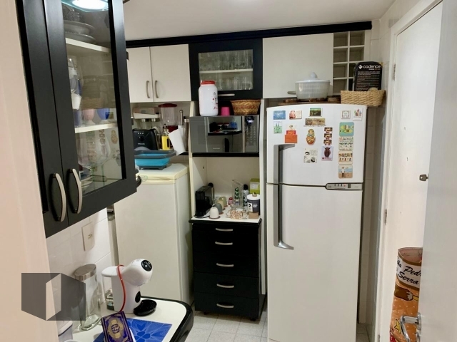 Apartamento à venda com 2 quartos, 80m² - Foto 15