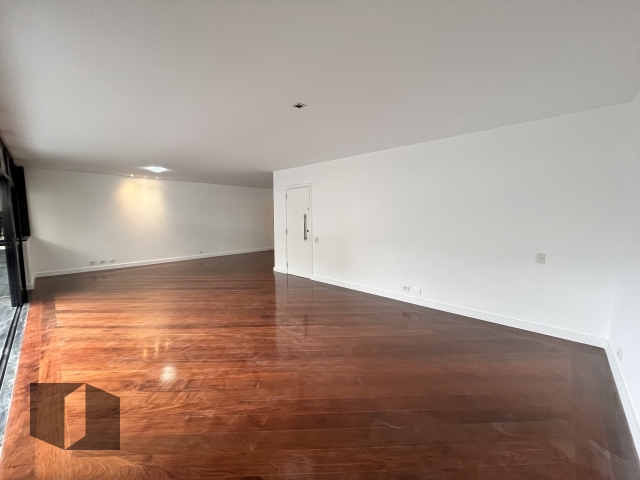 Apartamento para alugar com 4 quartos, 200m² - Foto 4