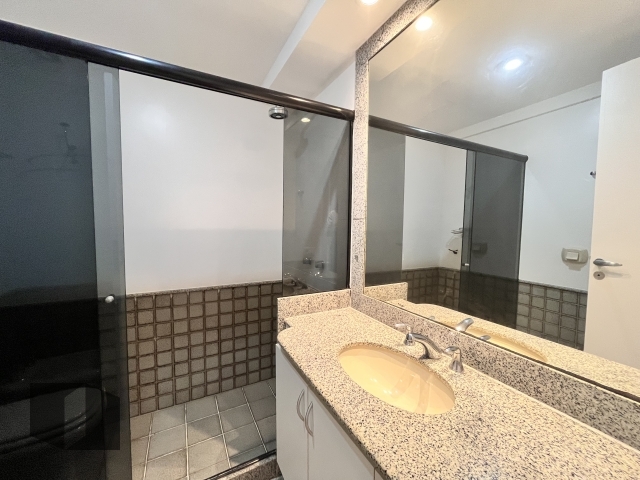 Apartamento para alugar com 4 quartos, 200m² - Foto 17