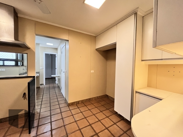 Apartamento para alugar com 4 quartos, 200m² - Foto 30