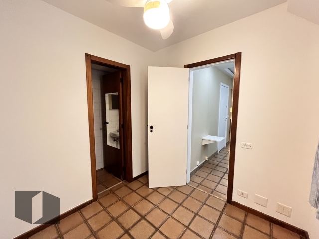 Apartamento para alugar com 4 quartos, 200m² - Foto 39