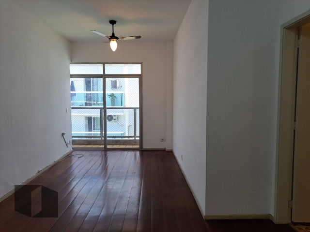 Apartamento à venda com 2 quartos, 73m² - Foto 2