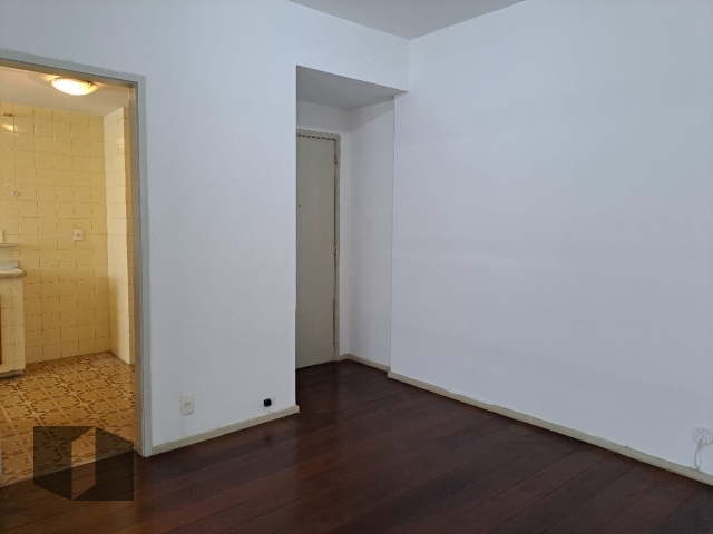 Apartamento à venda com 2 quartos, 73m² - Foto 4