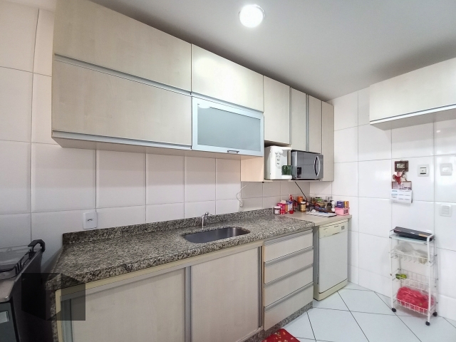 Apartamento à venda com 3 quartos, 121m² - Foto 16