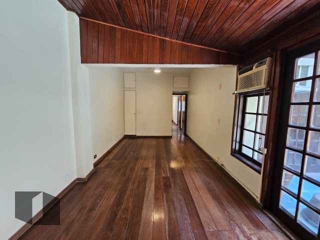 Apartamento à venda com 3 quartos, 176m² - Foto 9