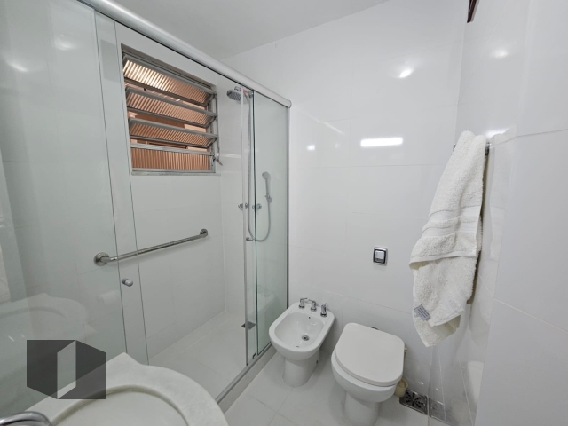 Apartamento à venda com 3 quartos, 176m² - Foto 15