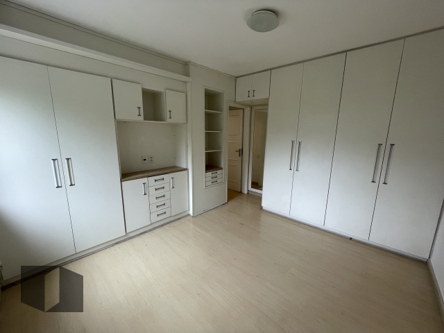 Apartamento à venda com 3 quartos, 100m² - Foto 8