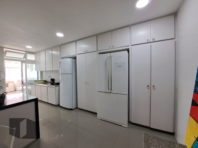 Apartamento para alugar com 4 quartos, 250m² - Foto 34