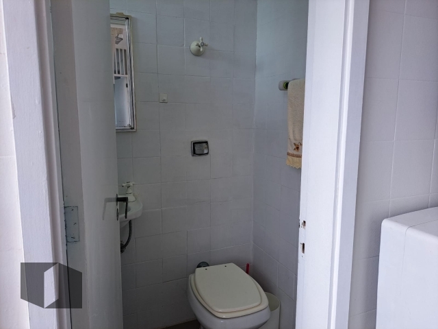 Apartamento para alugar com 4 quartos, 250m² - Foto 40