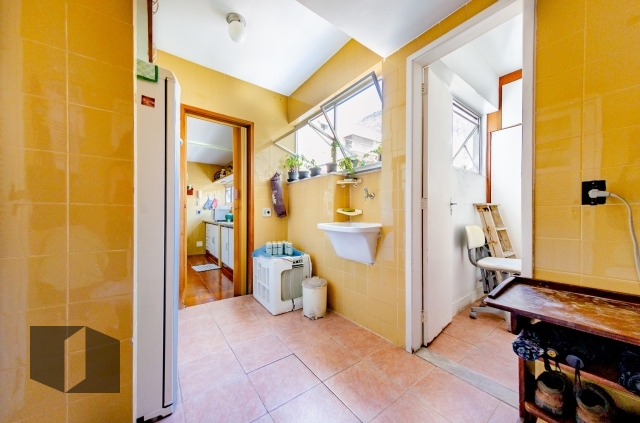 Apartamento à venda com 3 quartos, 157m² - Foto 8