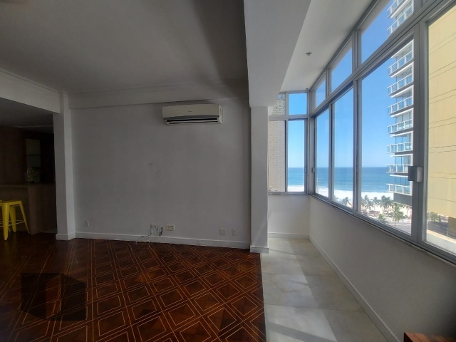 Apartamento à venda com 2 quartos, 90m² - Foto 1