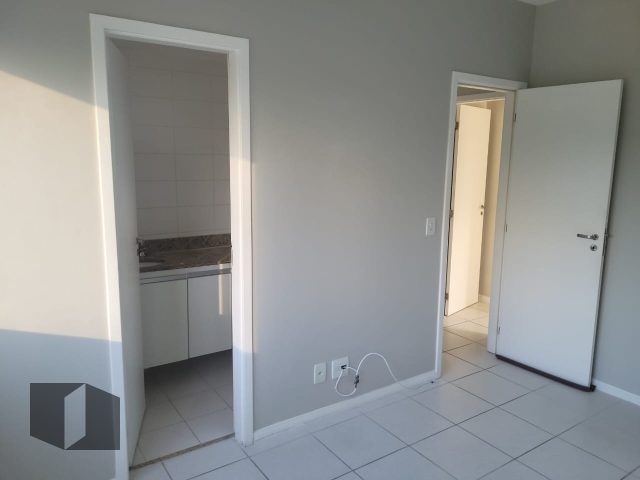 Apartamento à venda com 3 quartos, 81m² - Foto 3