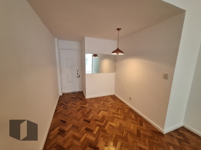 Apartamento para alugar com 3 quartos, 110m² - Foto 2