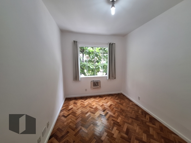 Apartamento para alugar com 3 quartos, 110m² - Foto 18