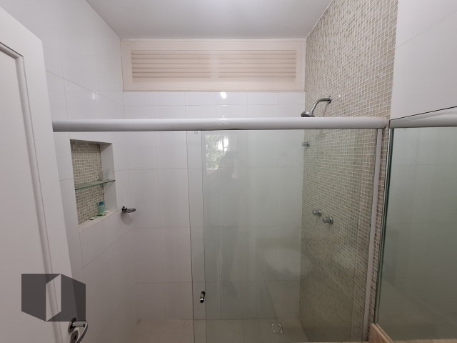 Apartamento para alugar com 3 quartos, 110m² - Foto 16