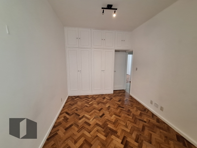 Apartamento para alugar com 3 quartos, 110m² - Foto 7