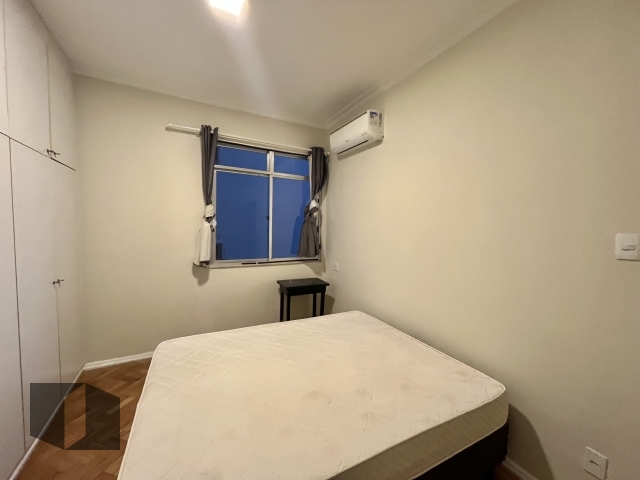 Apartamento para alugar com 3 quartos, 120m² - Foto 13